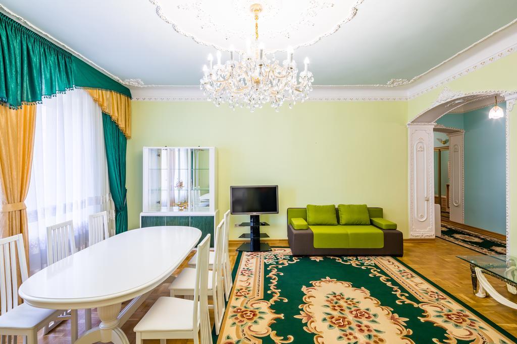 Do Lvova Central Apartments Dış mekan fotoğraf