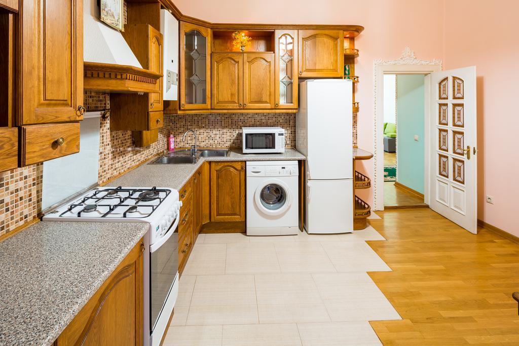 Do Lvova Central Apartments Dış mekan fotoğraf