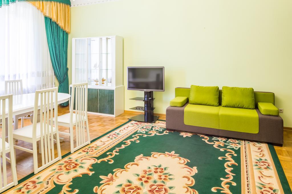Do Lvova Central Apartments Dış mekan fotoğraf